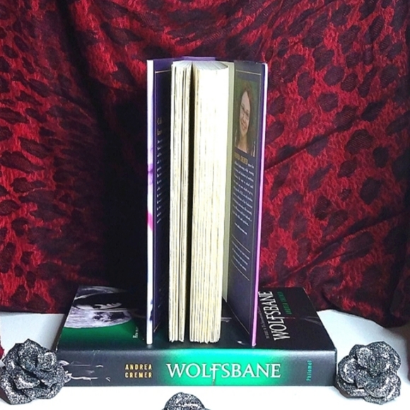 Andrea Cremer books (2) - Picture 4 of 6